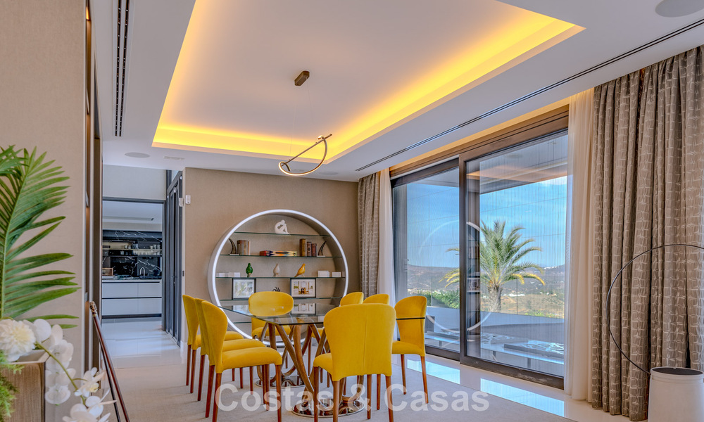 Gloednieuwe, moderne luxevilla met zeezicht te koop in een golfresort in Mijas, Costa del Sol 791680