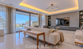 Gloednieuwe, moderne luxevilla met zeezicht te koop in een golfresort in Mijas, Costa del Sol 791681 