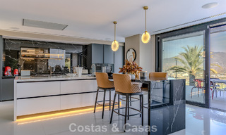 Gloednieuwe, moderne luxevilla met zeezicht te koop in een golfresort in Mijas, Costa del Sol 791684 