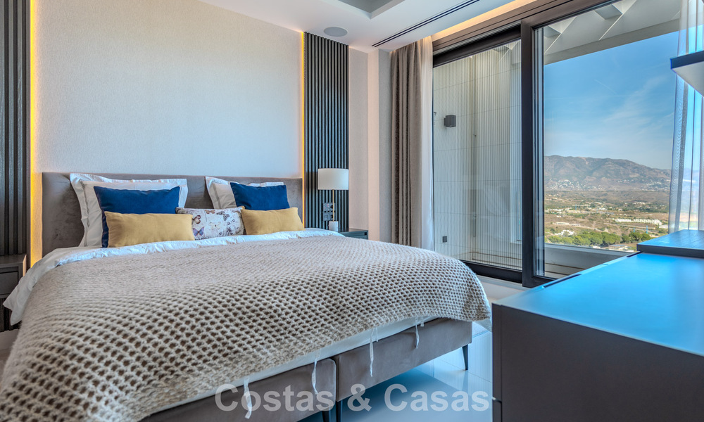 Gloednieuwe, moderne luxevilla met zeezicht te koop in een golfresort in Mijas, Costa del Sol 791695