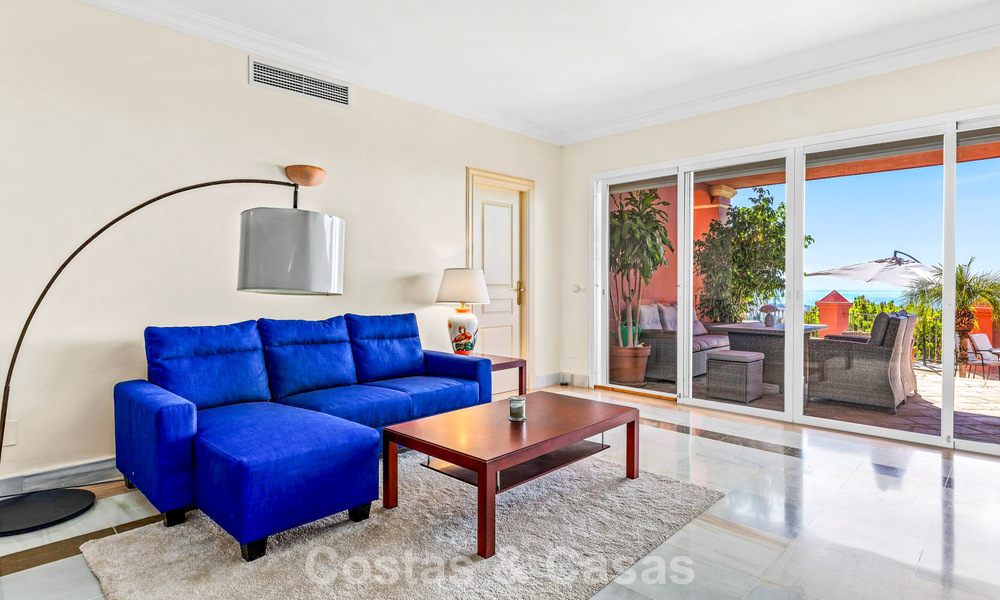 Instapklaar, royaal appartement met panoramisch zeezicht te koop in Benahavis - Marbella 791733