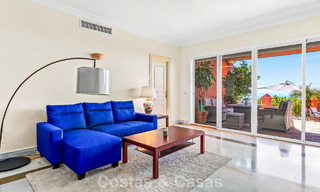 Instapklaar, royaal appartement met panoramisch zeezicht te koop in Benahavis - Marbella 791733 