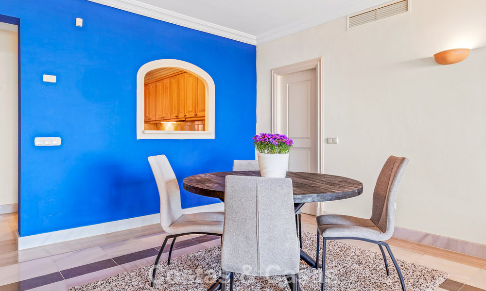 Instapklaar, royaal appartement met panoramisch zeezicht te koop in Benahavis - Marbella 791741