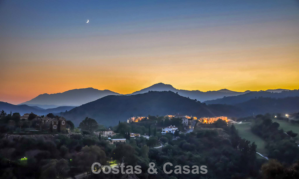 Instapklaar, ruim penthouse met fantastisch zeezicht te koop in Marbella - Benahavis 791777