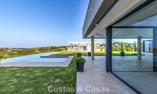 Gloednieuwe luxe villa met een geavanceerd hedendaags design te koop in Sotogrande Alto, Costa del Sol 791840 