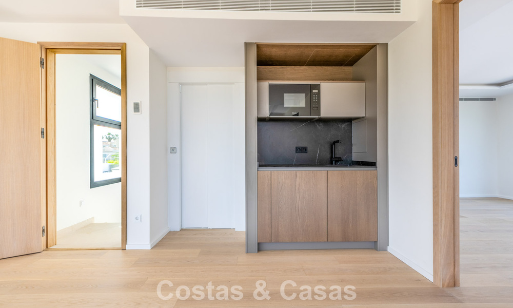 Gloednieuwe luxe villa met een geavanceerd hedendaags design te koop in Sotogrande Alto, Costa del Sol 791843