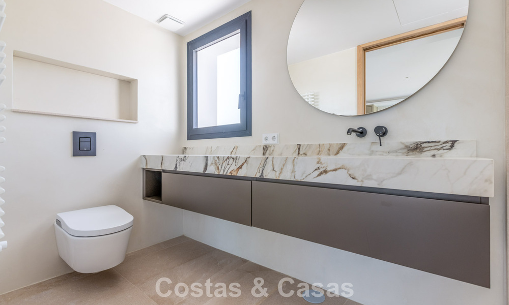 Gloednieuwe luxe villa met een geavanceerd hedendaags design te koop in Sotogrande Alto, Costa del Sol 791846