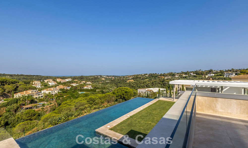 Gloednieuwe luxe villa met een geavanceerd hedendaags design te koop in Sotogrande Alto, Costa del Sol 791864