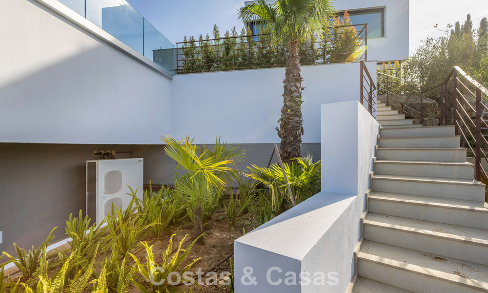 Gloednieuwe luxe villa met een geavanceerd hedendaags design te koop in Sotogrande Alto, Costa del Sol 791866