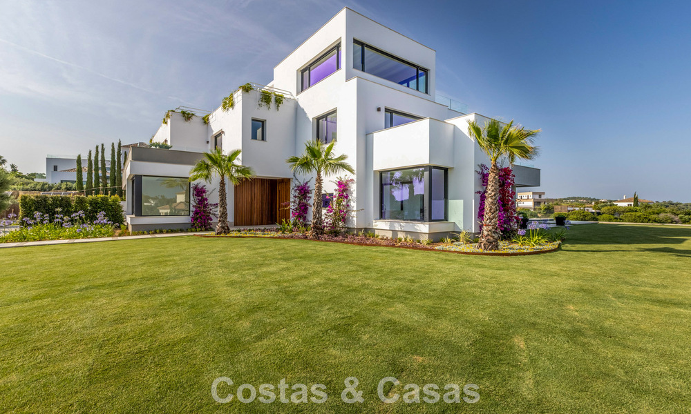 Gloednieuwe luxe villa met een geavanceerd hedendaags design te koop in Sotogrande Alto, Costa del Sol 791873