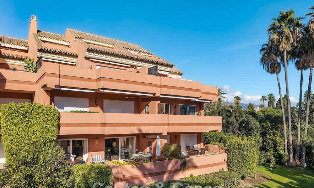 Instapklaar appartement te koop in een exclusieve urbanisatie aan de strandzijde tussen Puerto Banus en San Pedro, Marbella 792038