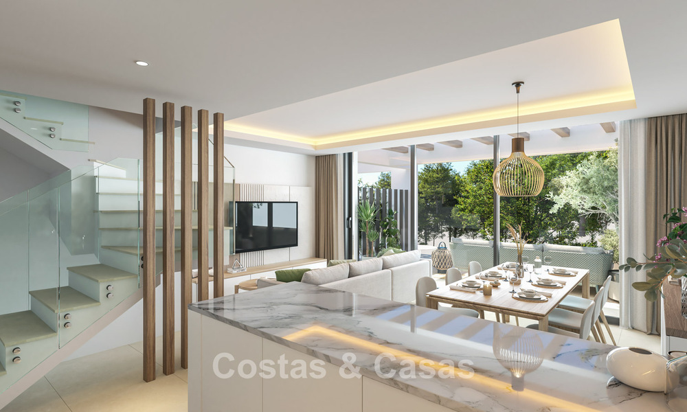 Eigentijdse townhouses met hedendaags ontwerp te koop in een golfomgeving van Mijas Costa, Costa del Sol 791824