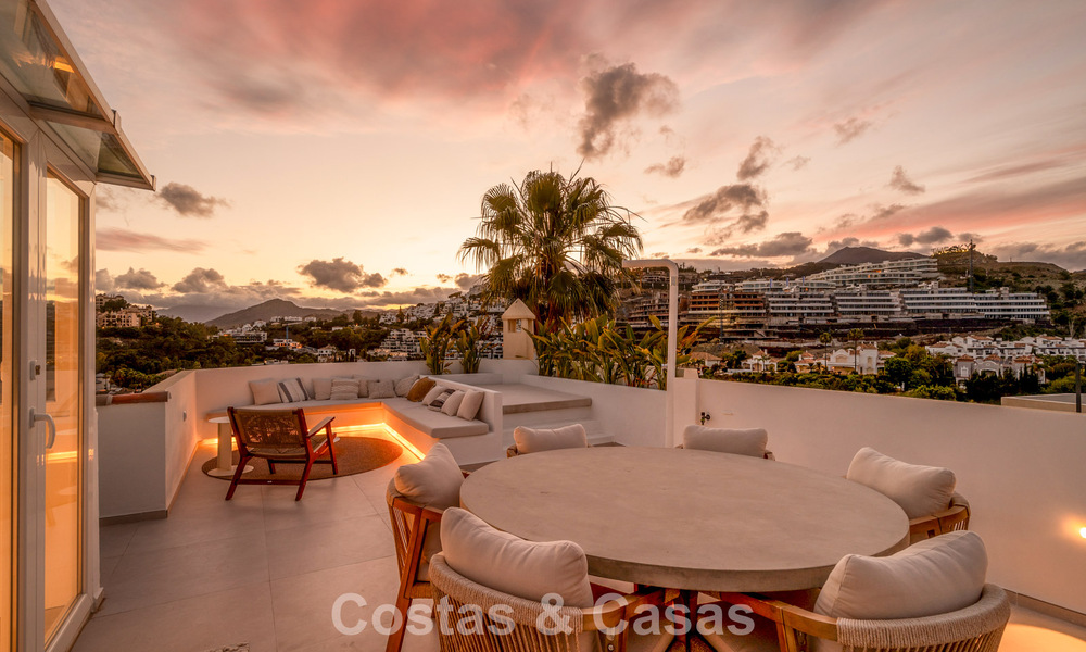 Elegant duplex penthouse met panoramisch uitzicht te koop in La Quinta te Marbella - Benahavis 791936