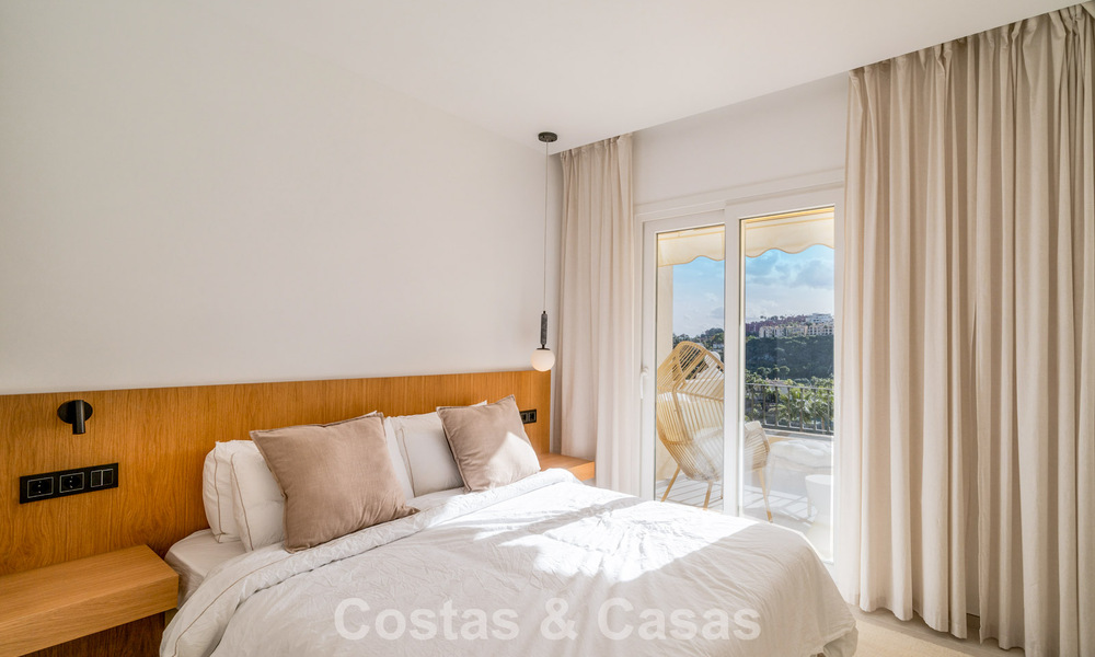 Elegant duplex penthouse met panoramisch uitzicht te koop in La Quinta te Marbella - Benahavis 791959