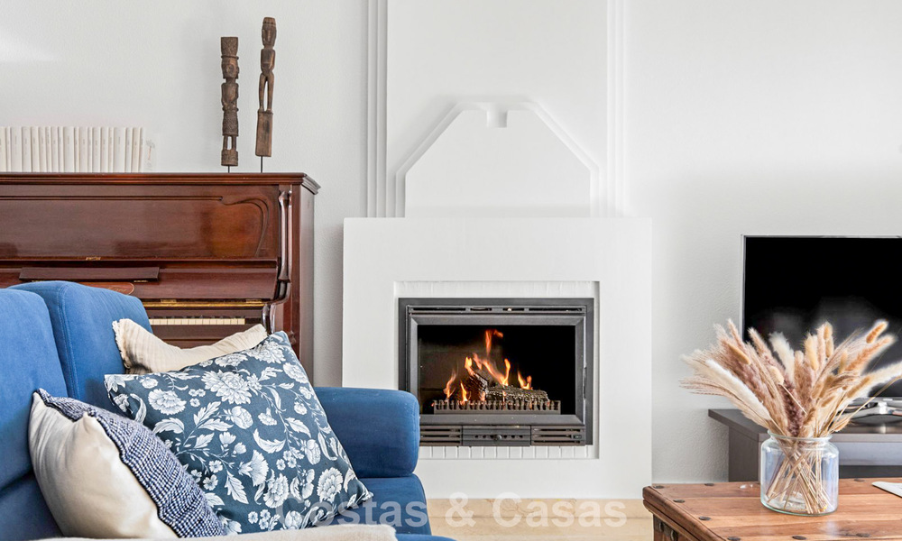 Zeer ruim tuinappartement te koop in een beachfront complex op de New Golden Mile tussen Marbella en Estepona 792103