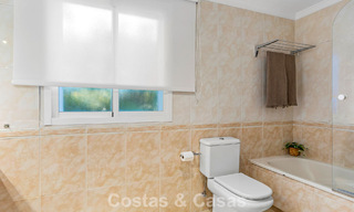 Zeer ruim tuinappartement te koop in een beachfront complex op de New Golden Mile tussen Marbella en Estepona 792125 