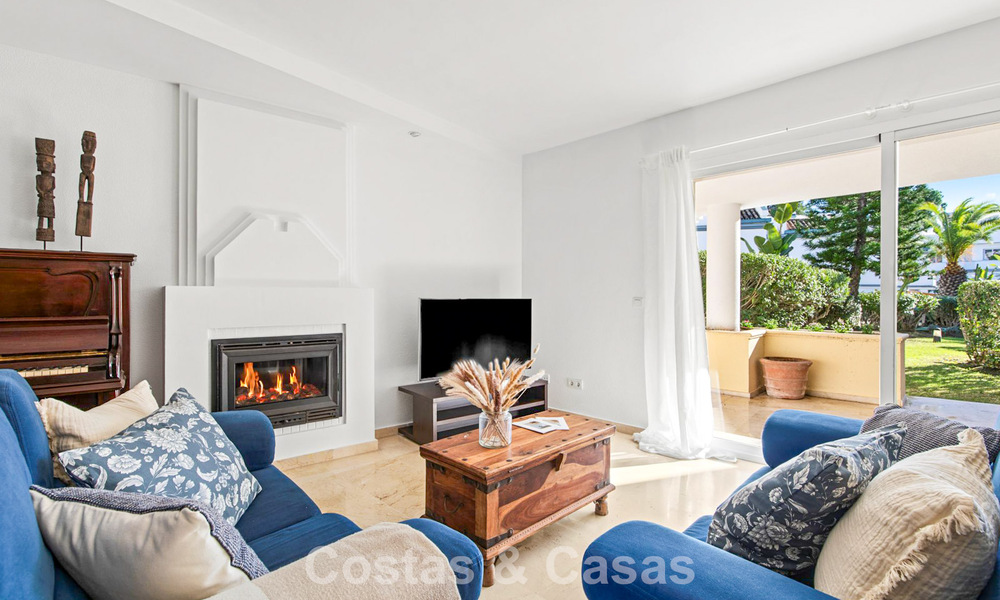 Zeer ruim tuinappartement te koop in een beachfront complex op de New Golden Mile tussen Marbella en Estepona 792139