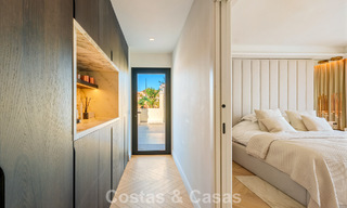 Eigentijds gerenoveerd duplex penthouse met privézwembad en panoramisch zeezicht in Nueva Andalucia, Marbella 792169 