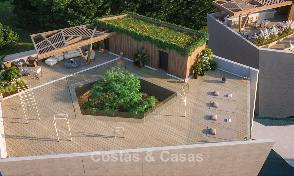 High-end luxe appartement te koop in een eerstelijnstrand complex ten oosten van Marbella centrum 792202