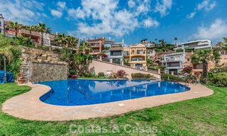 Elegant herenhuis met 4 slaapkamers te koop in een gated en beveiligde community van Nueva Andalucia, Marbella 792230 