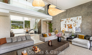 Instapklare, modernistische designvilla te koop, op loopafstand van het strand en voorzieningen in Guadalmina Baja, Marbella 792364 