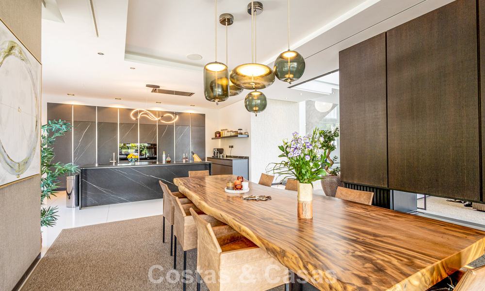 Instapklare, modernistische designvilla te koop, op loopafstand van het strand en voorzieningen in Guadalmina Baja, Marbella 792367