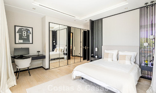 Instapklare, modernistische designvilla te koop, op loopafstand van het strand en voorzieningen in Guadalmina Baja, Marbella 792371 