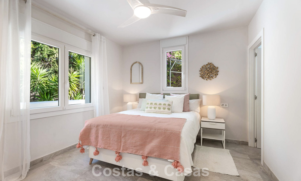 Prachtig gerenoveerde luxevilla met tijdloze Andalusische architectuur te koop aan de oostkant van Marbella 792407