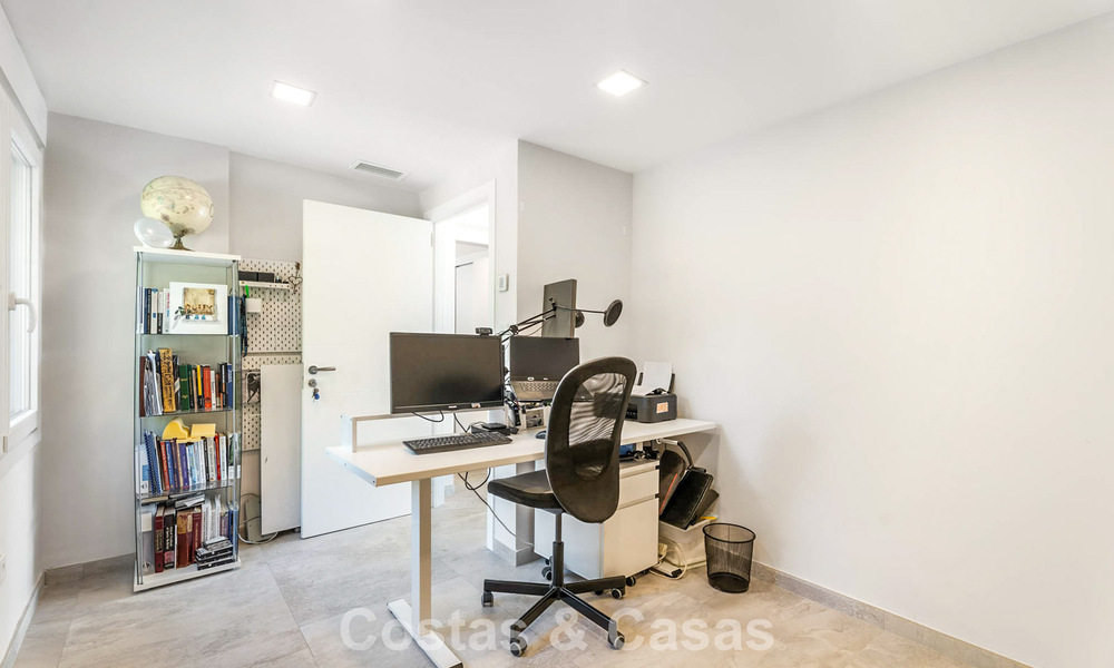 Prachtig gerenoveerde luxevilla met tijdloze Andalusische architectuur te koop aan de oostkant van Marbella 792409