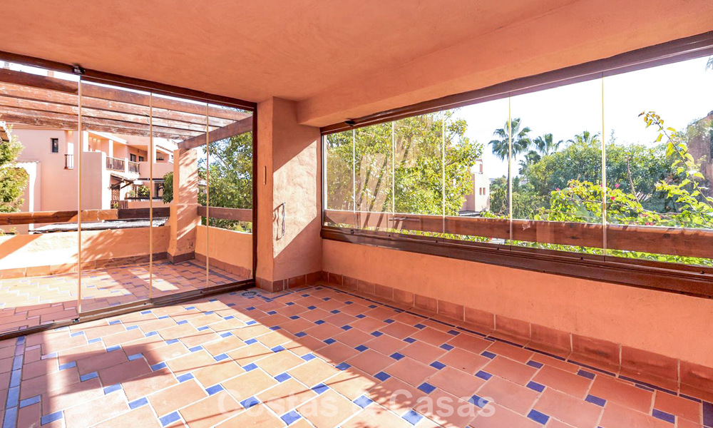 Ruim appartement te koop met 4 slaapkamers in een beachside complex op de New Golden Mile tussen Marbella en Estepona 792472