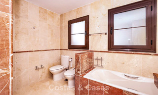 Ruim appartement te koop met 4 slaapkamers in een beachside complex op de New Golden Mile tussen Marbella en Estepona 792475 