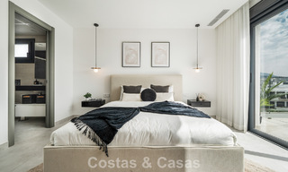 Gloednieuw, modern penthouse met ruim solarium te koop in een gated complex in Benahavis - Marbella 792584 