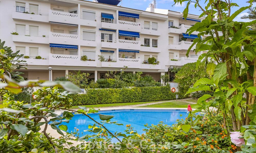 Zeer ruim duplex penthouse te koop op enkele stappen van alle voorzieningen in het centrum van San Pedro, Marbella 792698