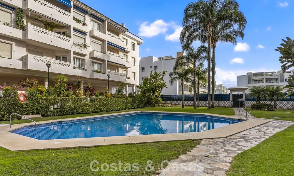 Zeer ruim duplex penthouse te koop op enkele stappen van alle voorzieningen in het centrum van San Pedro, Marbella 792699