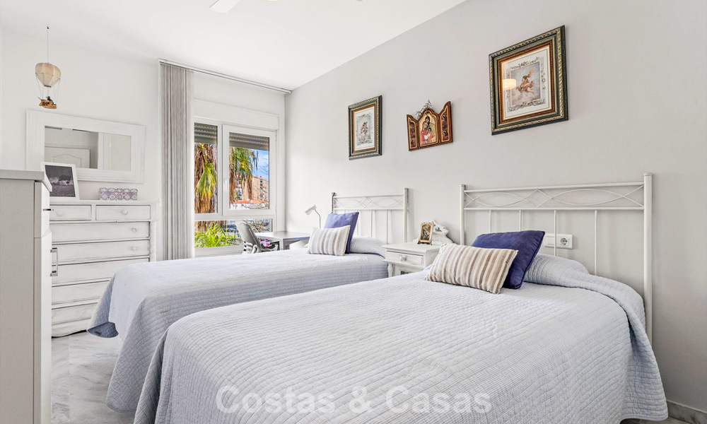 Zeer ruim duplex penthouse te koop op enkele stappen van alle voorzieningen in het centrum van San Pedro, Marbella 792715