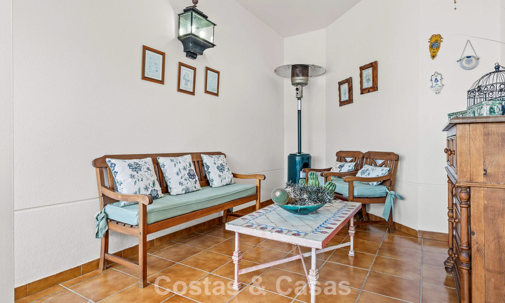 Zeer ruim duplex penthouse te koop op enkele stappen van alle voorzieningen in het centrum van San Pedro, Marbella 792730