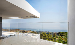 Off-plan nieuwbouwvilla met gesofisticeerde architectuur en panoramisch zeezicht te koop in Marbella - Benahavis 792685 