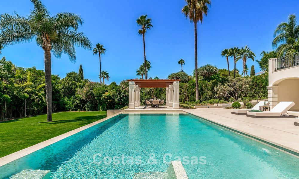 Luxueuze en tijdloze villa met panoramisch uitzicht te koop in Nueva Andalucía, Marbella 792914
