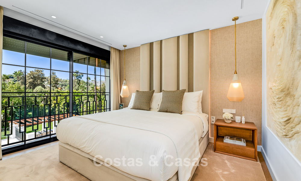 Luxueuze en tijdloze villa met panoramisch uitzicht te koop in Nueva Andalucía, Marbella 792915