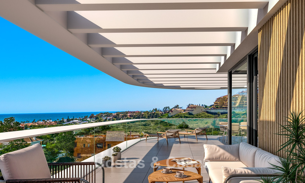 Moderne nieuwbouwappartementen met panoramisch zeezicht te koop in Manilva, Costa del Sol 792926