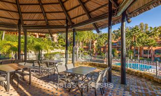 Schitterend, gelijkvloers appartement met 4 slaapkamers te koop in Nueva Andalucia, Marbella 792948 