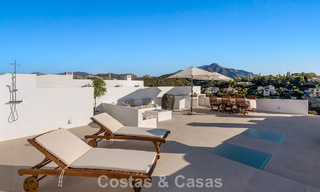 Prachtig gerenoveerd penthouse met ruim dakterras te koop in La Quinta golfresort, Benahavís - Marbella 792991 