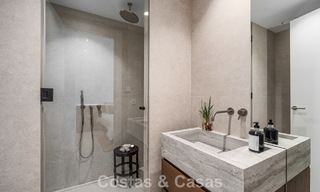 Moderne halfvrijstaande villa te koop met subliem zeezicht in een gated community van Sierra Blanca, Marbella’s Golden Mile 793037 