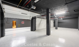 Moderne halfvrijstaande villa te koop met subliem zeezicht in een gated community van Sierra Blanca, Marbella’s Golden Mile 793050 