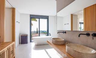 Instapklare, eigentijds-mediterrane villa met onverstoord, panoramisch zeezicht te koop in Benahavis - Marbella 793411 