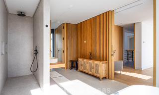 Instapklare, eigentijds-mediterrane villa met onverstoord, panoramisch zeezicht te koop in Benahavis - Marbella 793413 