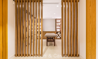 Instapklare, eigentijds-mediterrane villa met onverstoord, panoramisch zeezicht te koop in Benahavis - Marbella 793424 