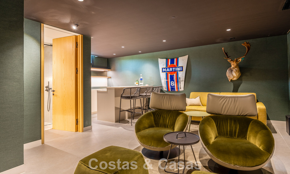 Instapklare, eigentijds-mediterrane villa met onverstoord, panoramisch zeezicht te koop in Benahavis - Marbella 793426