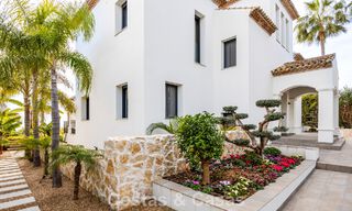 Instapklare, eigentijds-mediterrane villa met onverstoord, panoramisch zeezicht te koop in Benahavis - Marbella 793449 
