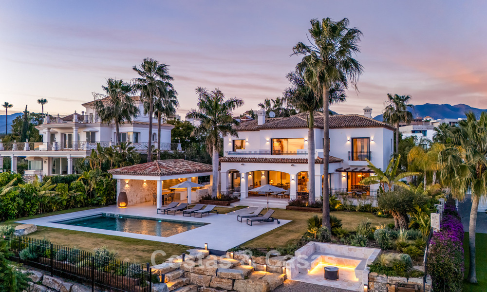 Instapklare, eigentijds-mediterrane villa met onverstoord, panoramisch zeezicht te koop in Benahavis - Marbella 793455